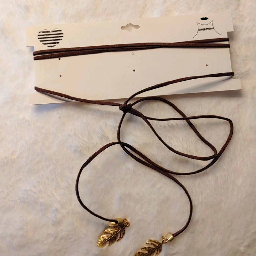 Choker necklace